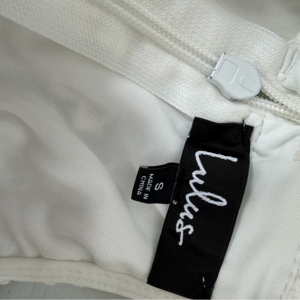 Lulus Love Poem Elegant White Lace Halter Dress Small - Picture 13 of 14